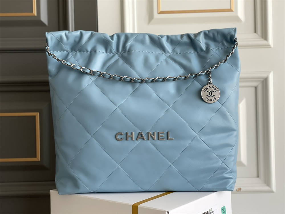 Chanel 22 bag 39cm medium 2025 new 